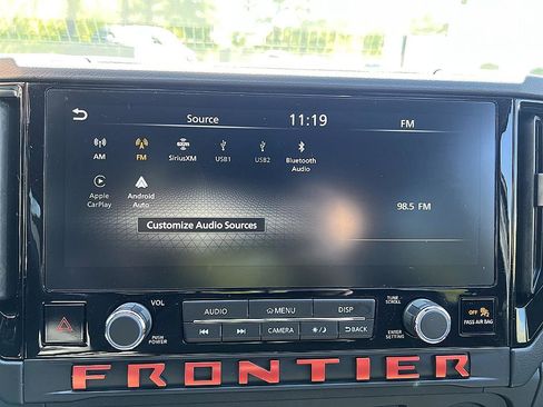 Used 2025 Nissan Frontier PRO-4X w/ Pro Convenience Package image 17