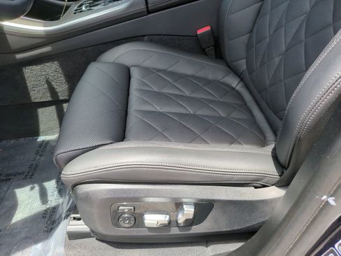 Used 2024 BMW X5 xDrive40i w/ M Sport Package AWD/4WD image 22