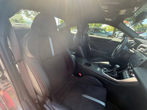 Used 2026 Toyota GR86 Premium w/ ALL Weather Mat Package (TMS) RWD image 21