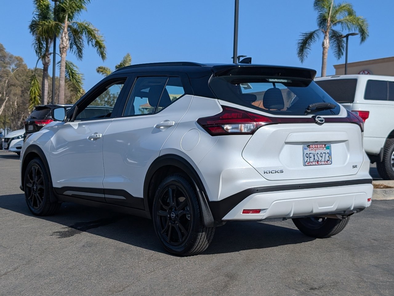Used 2023 Nissan Kicks SR FWD image 12