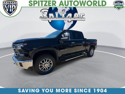 Used 2024 Chevrolet Silverado 3500 LTZ w/ LTZ Plus Package AWD/4WD image 4