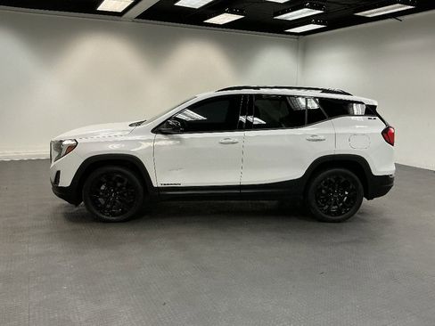 Used 2020 GMC Terrain SLE w/ Driver Convenience Package AWD/4WD image 2