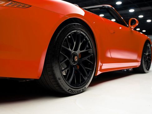 Used 2016 Porsche 911 Carrera GTS w/ GTS Interior Package RWD image 79