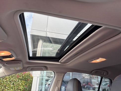 Used 2023 Subaru Crosstrek 2.5i Limited w/ Moonroof Package image 17