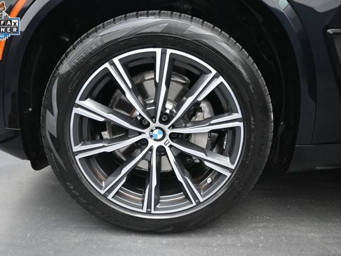 Used 2022 BMW X5 xDrive40i w/ M Sport Package AWD/4WD image 4