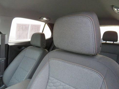 Used 2021 Chevrolet Equinox LT image 16