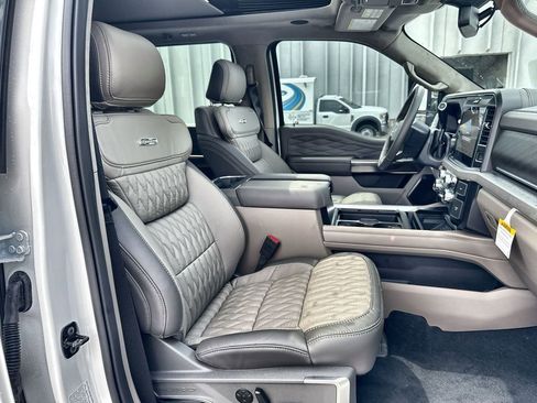 New 2026 Ford F250 Platinum AWD/4WD image 32