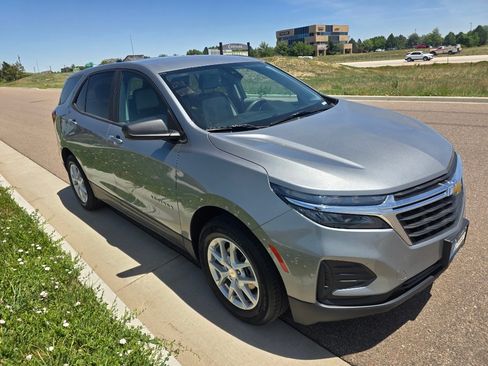 Used 2020 Chevrolet Equinox LS w/ LS Convenience Package FWD image 7