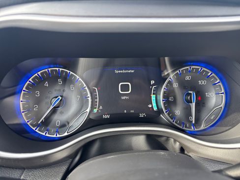 New 2026 Chrysler Pacifica Select image 13