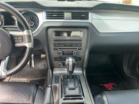 Used 2013 Ford Mustang Premium image 11