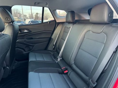 New 2026 Chevrolet Trax LT w/ Sunroof Package image 21