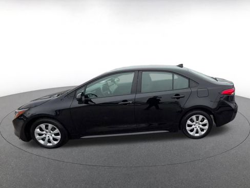 Used 2025 Toyota Corolla LE image 9
