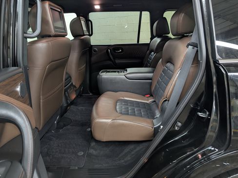Used 2020 Nissan Armada Platinum image 7