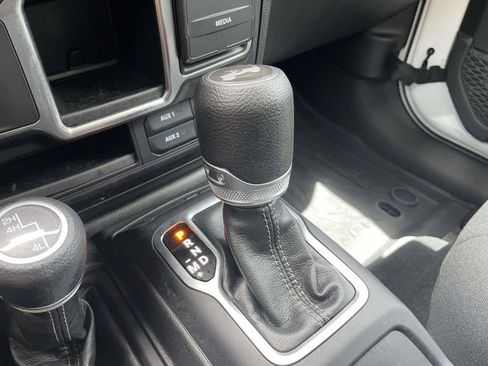 Used 2024 Jeep Wrangler Unlimited Sport AWD/4WD image 15