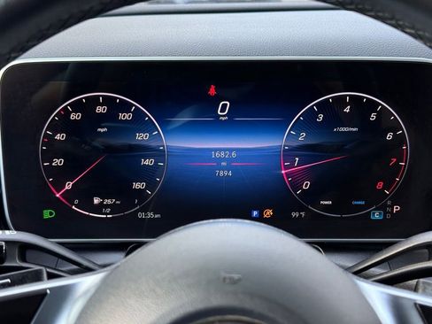 Certified 2025 Mercedes-Benz GLC 300 image 5