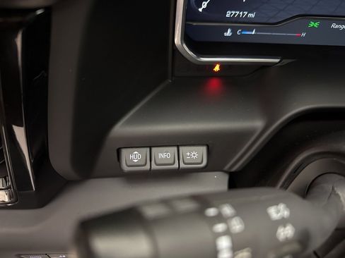 Used 2024 GMC Sierra 2500 AT4X image 34