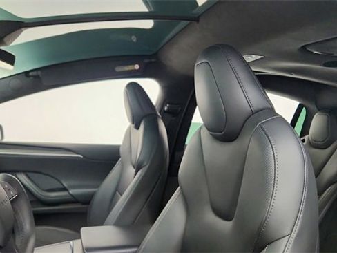 Used 2022 Tesla Model X Plaid image 36