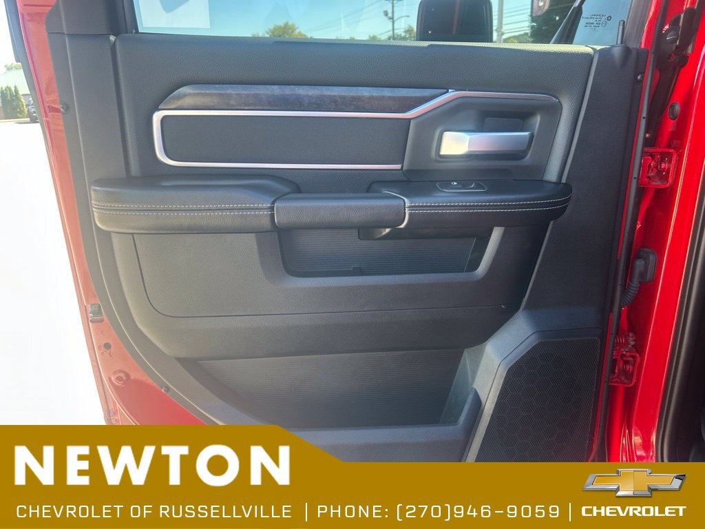 Used 2024 RAM 2500 Big Horn w/ Night Edition AWD/4WD image 32