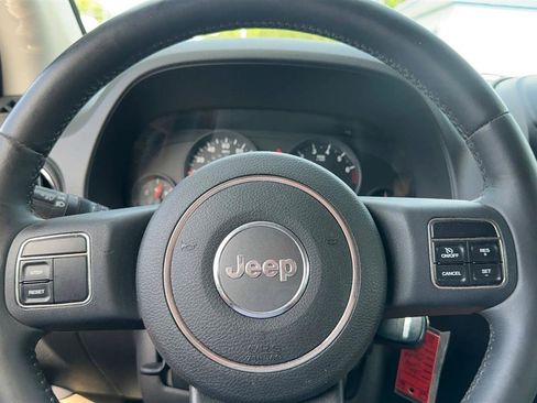 Used 2011 Jeep Compass Sport FWD image 35