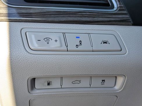 Used 2015 Hyundai Sonata Limited w/ Option Group 06 image 21