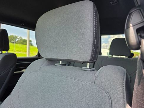 Used 2025 RAM 1500 Big Horn AWD/4WD image 12