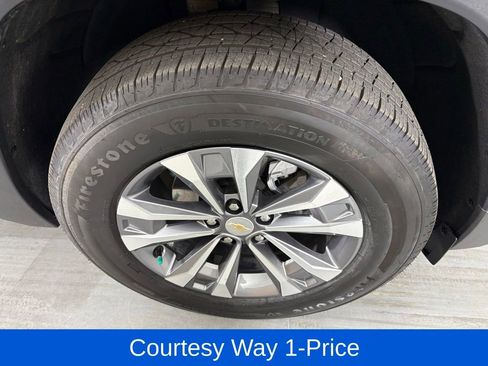 Used 2026 Chevrolet Equinox LT FWD image 13