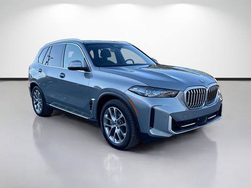 Used 2025 BMW X5 xDrive50e w/ Climate Comfort Package AWD/4WD image 1