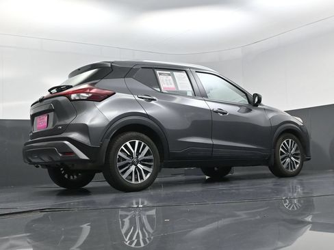 Used 2023 Nissan Kicks SV FWD image 19