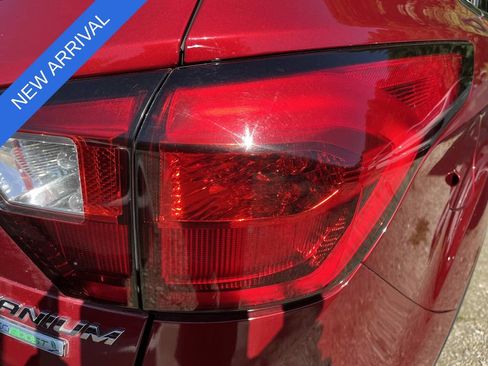 Used 2019 Ford Escape Titanium FWD image 11