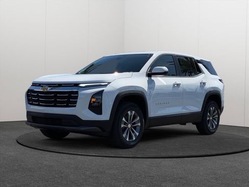 New 2026 Chevrolet Equinox LT AWD/4WD image 3