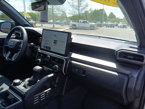 Used 2025 Toyota 4Runner TRD Off-Road Premium w/ Tow Technology Package AWD/4WD image 33