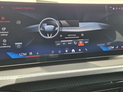Used 2025 BMW i4 xDrive40i AWD/4WD image 17