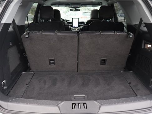 Used 2023 Ford Explorer Limited w/ Limited Technology Package image 17