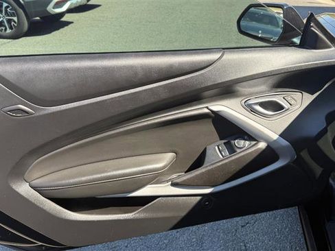 Used 2020 Chevrolet Camaro LT image 6