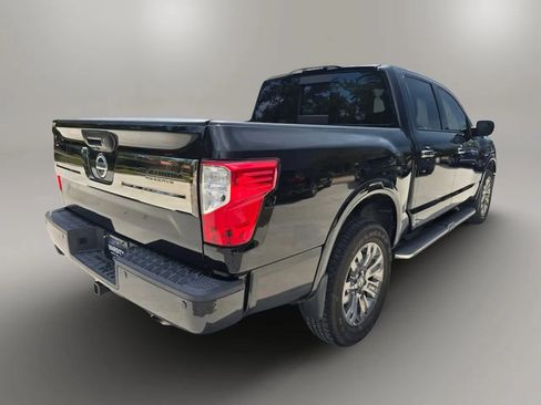 Used 2017 Nissan Titan Platinum Reserve AWD/4WD image 7