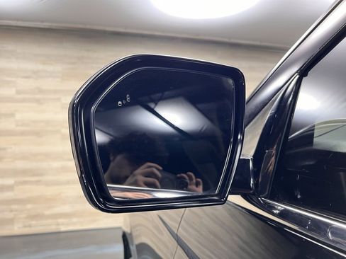 Used 2023 Ford Expedition XLT image 33