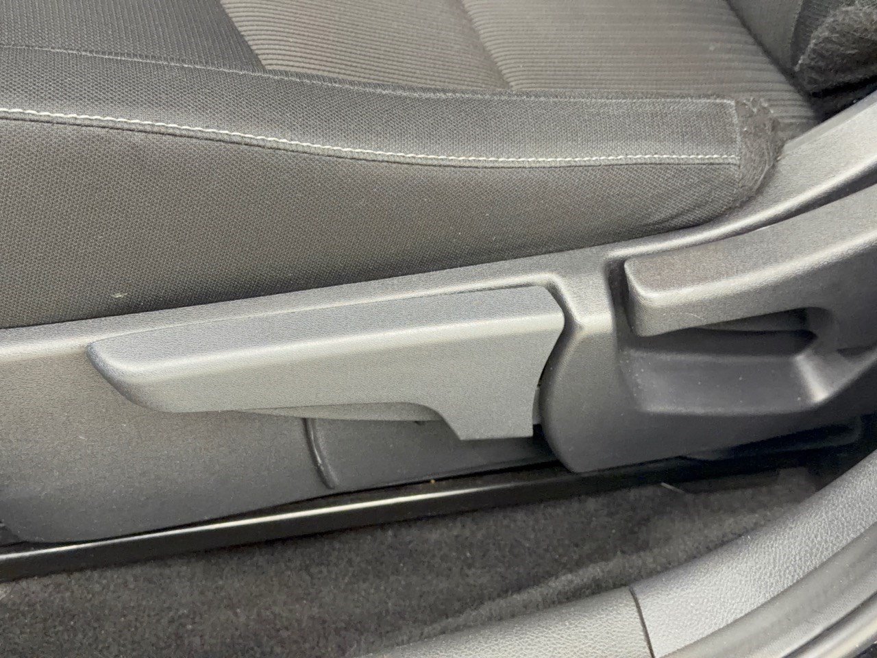 Used 2025 Nissan Sentra SV FWD image 16