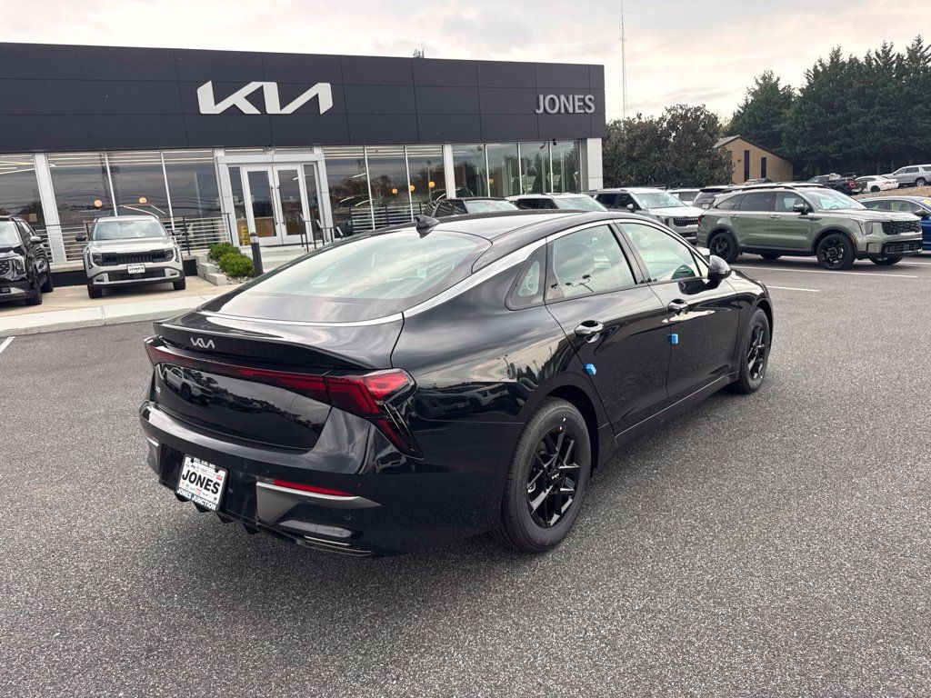 New 2026 Kia K5 LXS FWD image 5