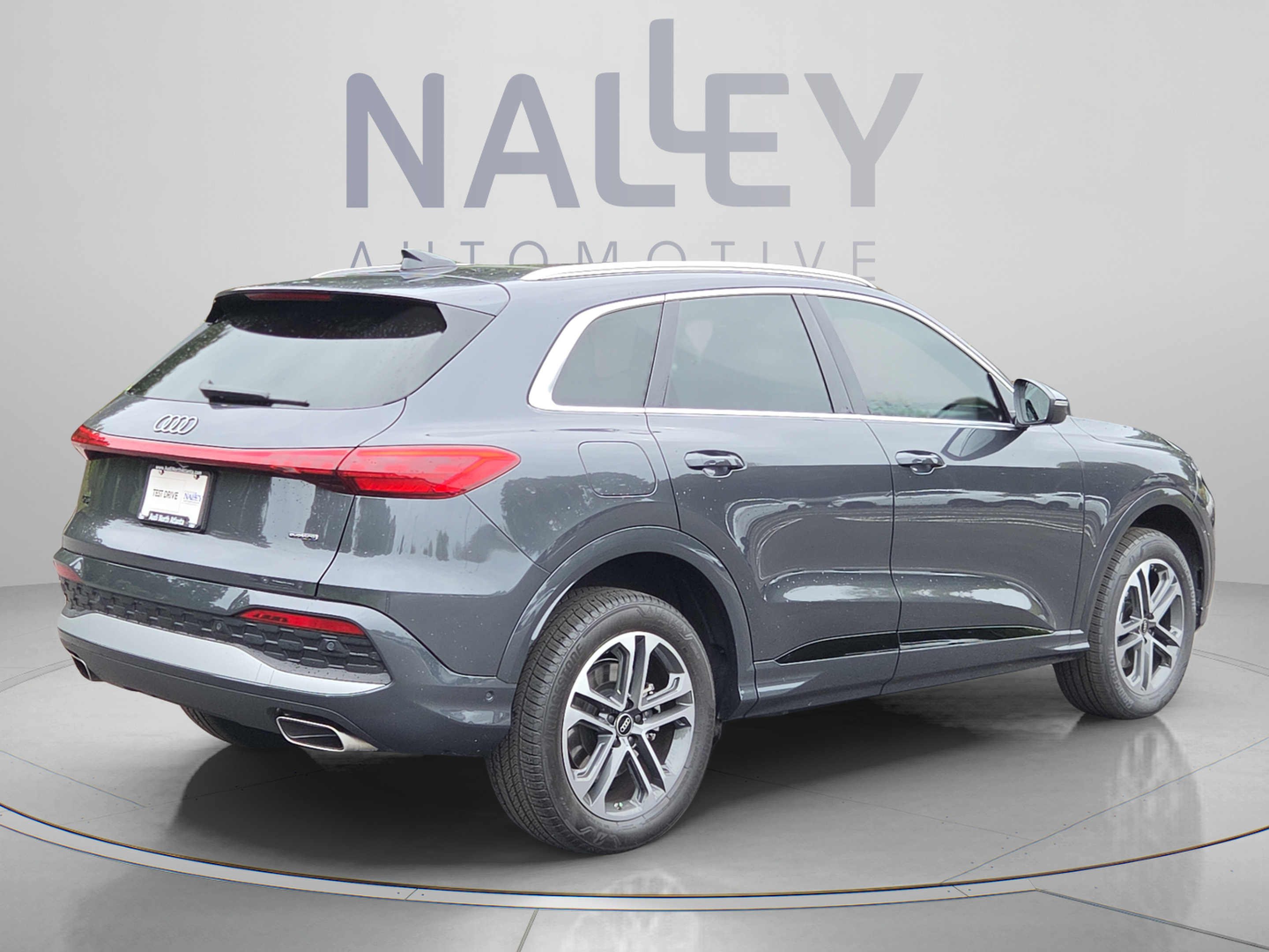 Used 2025 Audi Q5 Premium Plus AWD/4WD image 5
