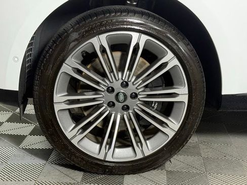 Used 2024 Land Rover Range Rover SE AWD/4WD image 13