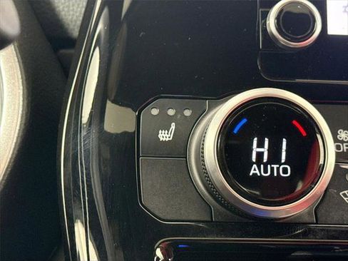 Certified 2024 Toyota Highlander XSE image 8