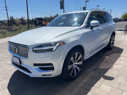 Used 2023 Volvo XC90 B6 Ultimate w/ Protection Package Premier AWD/4WD image 3