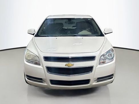 Used 2010 Chevrolet Malibu LT w/ Premium Mat Package FWD image 2