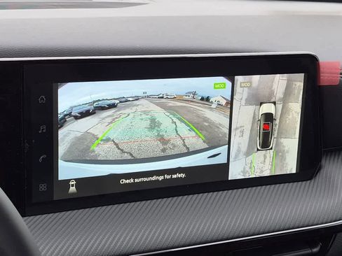 New 2026 Nissan Kicks SR image 14