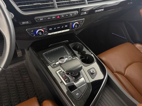 Used 2019 Audi Q7 3.0T Prestige w/ Prestige Package AWD/4WD image 19
