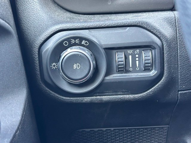 Used 2018 Jeep Wrangler Unlimited Sport AWD/4WD image 13