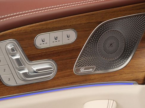 Used 2022 Mercedes-Benz Maybach GLS 600 4MATIC image 29