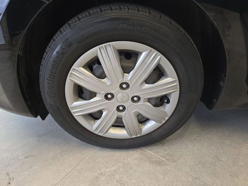 Used 2023 Kia Rio LX image 31