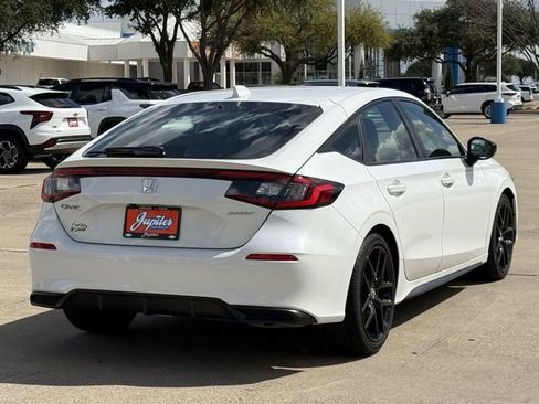 Used 2024 Honda Civic Sport image 4