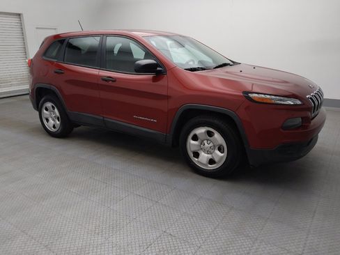 Used 2017 Jeep Cherokee Sport FWD image 11